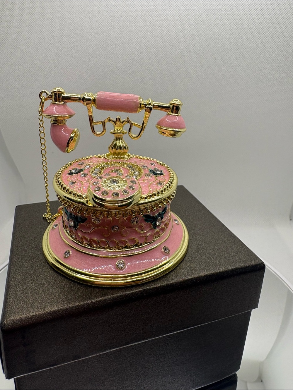 Pink and Gold Vintage-Style Jewelry Box Telephone Trinket